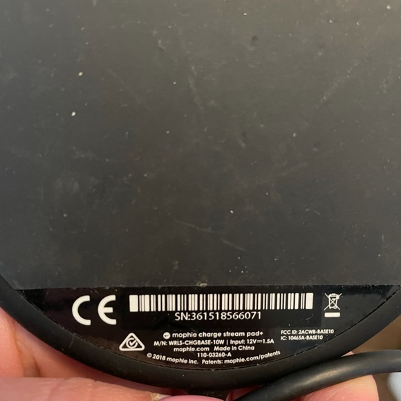 Mophie Wireless Phone Charging Pad - Picture 2 of 2